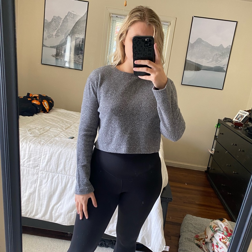 Cropped ZARA sweater